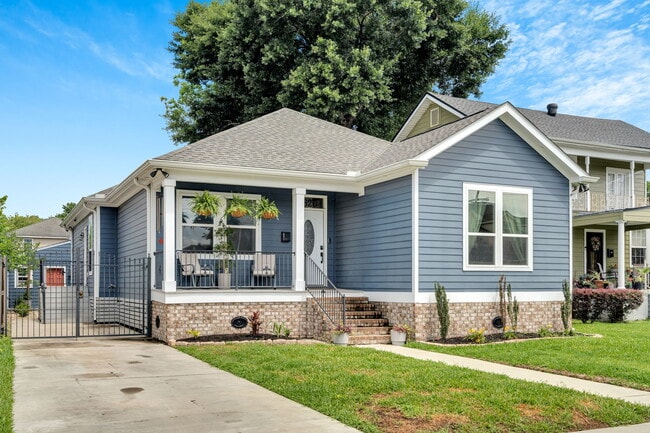 Photo - 3620 Live Oak St
