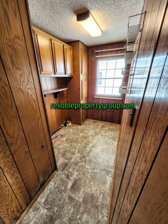 Photo - New Listing in Churubusco!!