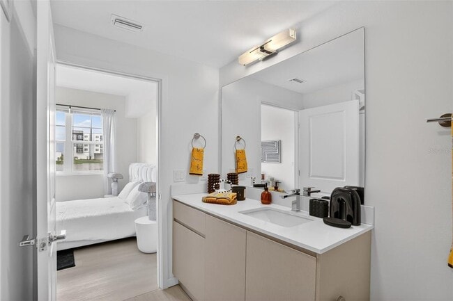 Photo - 5579 Millennia Park Dr Unidad 519