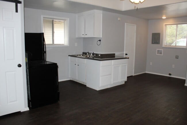 Photo - 803 N East St