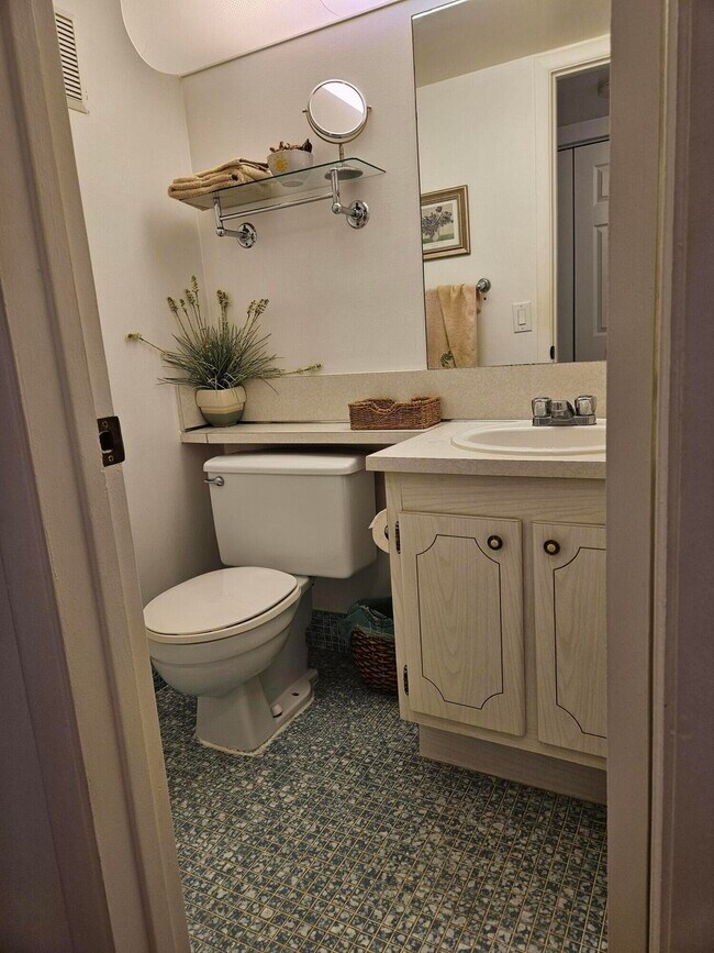 Photo - 118 Tilford F