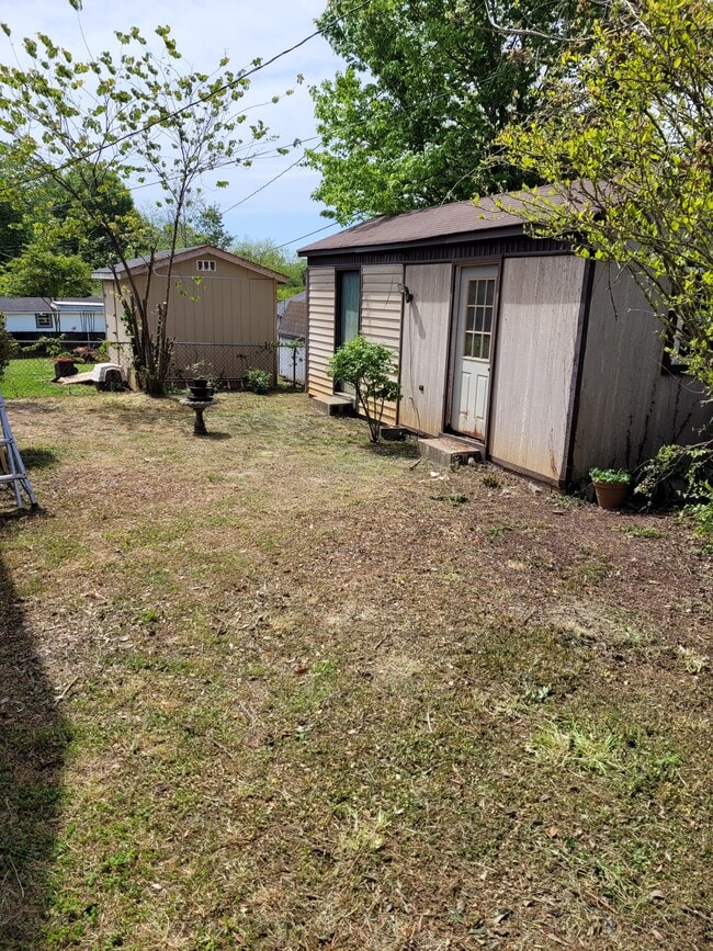 Photo - 725 Washington St