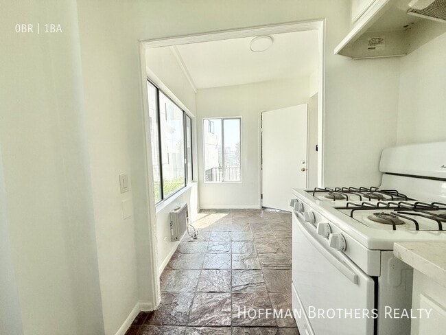 Photo - 858 N La Fayette Park Pl Unidad 10