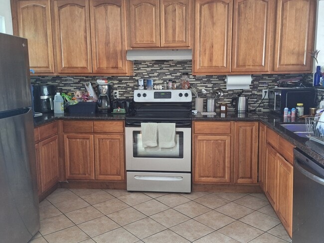 130 Christopher Ln