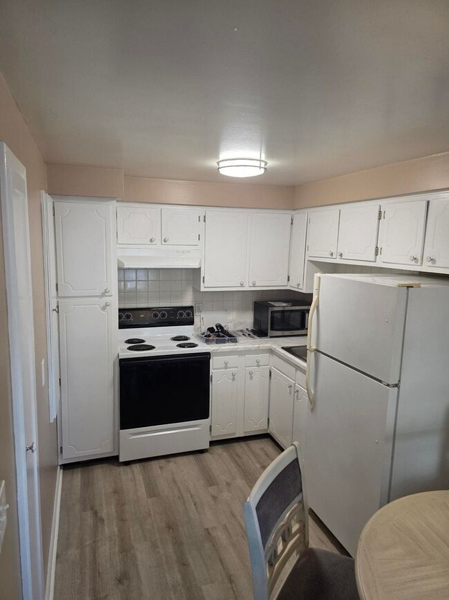 Building Photo - 76B Unit 76-B Rental