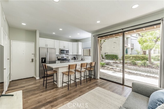 Building Photo - 10560 Lakeside Dr N Unit C Rental
