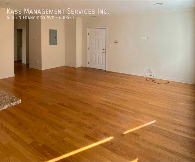 Photo - 6305 N Francisco Ave Unit 6305-3