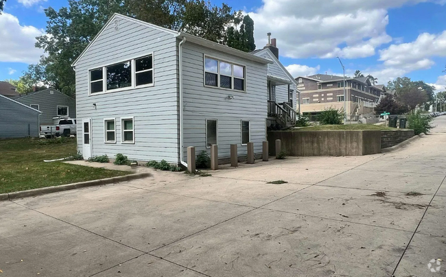 Building Photo - 8003 University Ave Rental