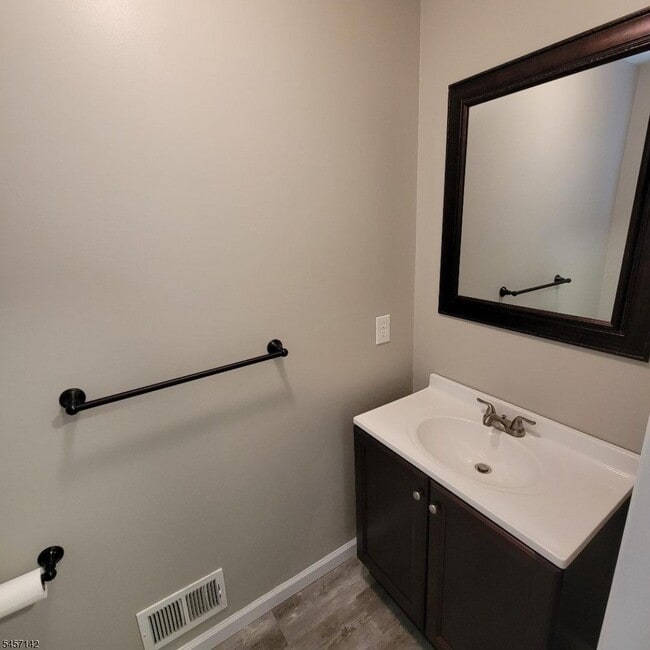 Photo - 910 Reed Ct
