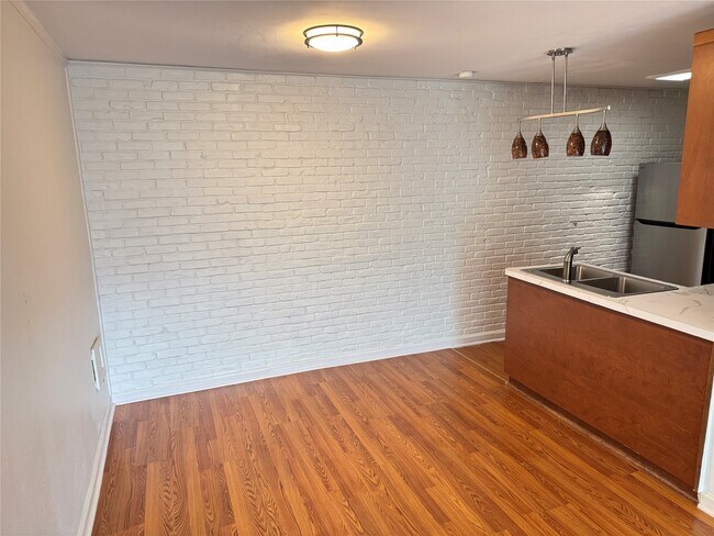 2611 Marilee Ln Unit 2