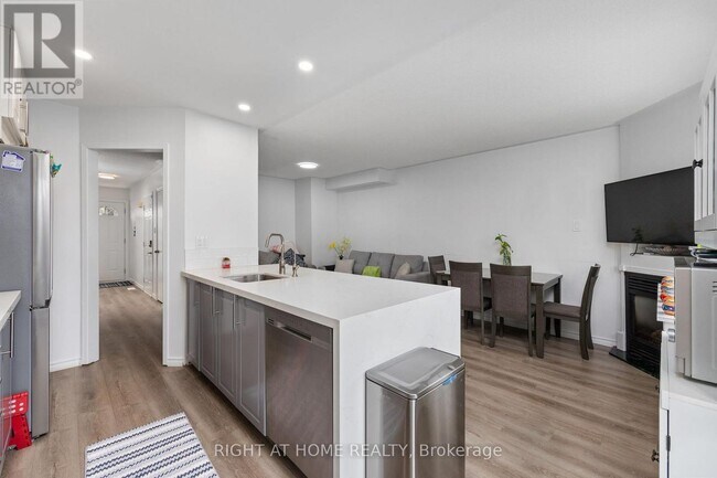 Photo - 47 Stewart MacLaren Rd
