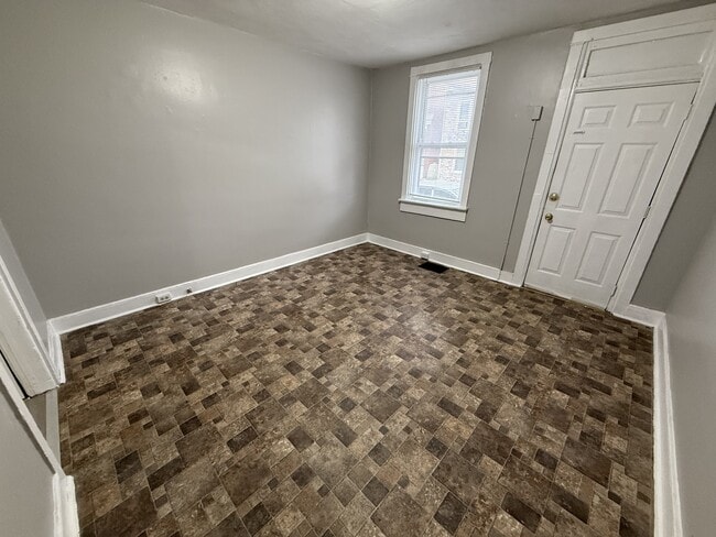 Photo - 533 Manor St