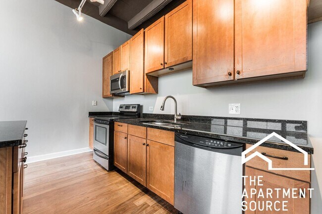 Photo - 4131 W Belmont Ave