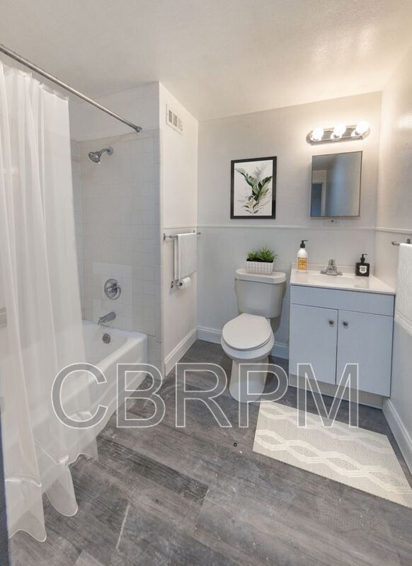 Photo - 2601 York Ave