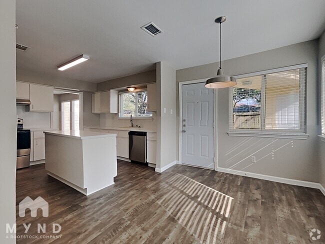 Building Photo - 1739 S Kirkwood Rd Rental
