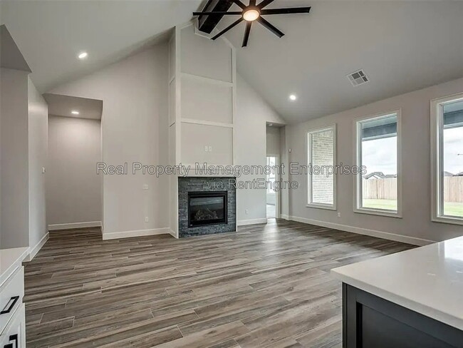 Photo - 5933 NW 158th St
