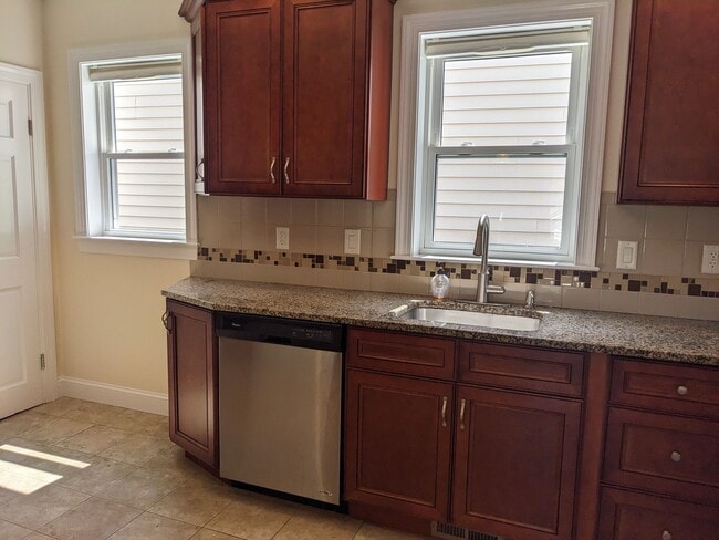 Photo - 56 Clayton St