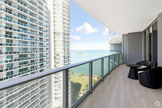 Building Photo - 488 NE 18th St Unit 2307 Rental
