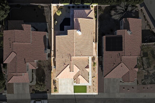 Photo - STUNNING DESERT SHORES MINUTES FROM THE LAKES!!!