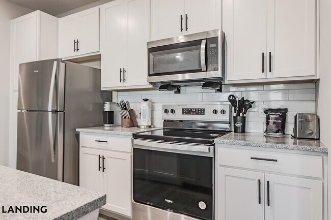 Building Photo - 5001 Willowgate Lp Unit 01-1302