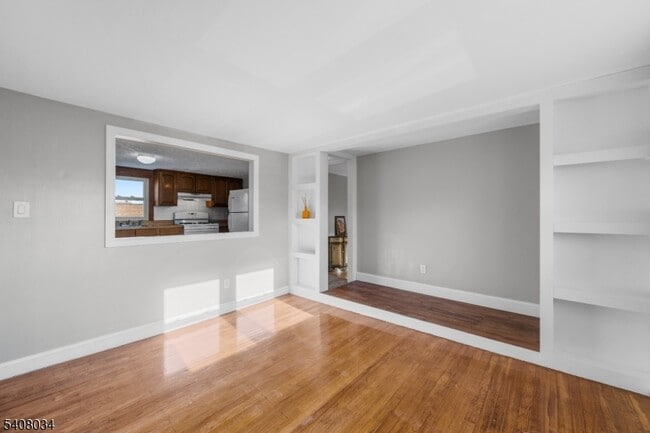 Building Photo - 46 King St Unit 2