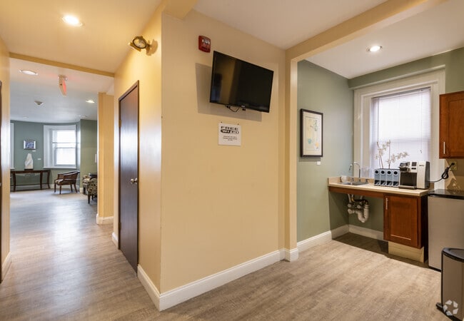 Common Area - Chapman Arms