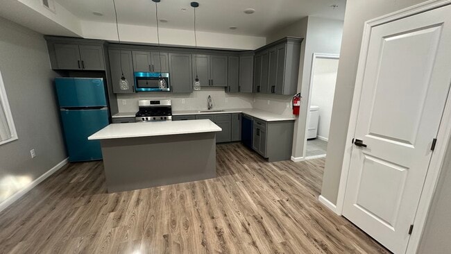Photo - 275-277 16th Avenue, Unit 304 Unit 304
