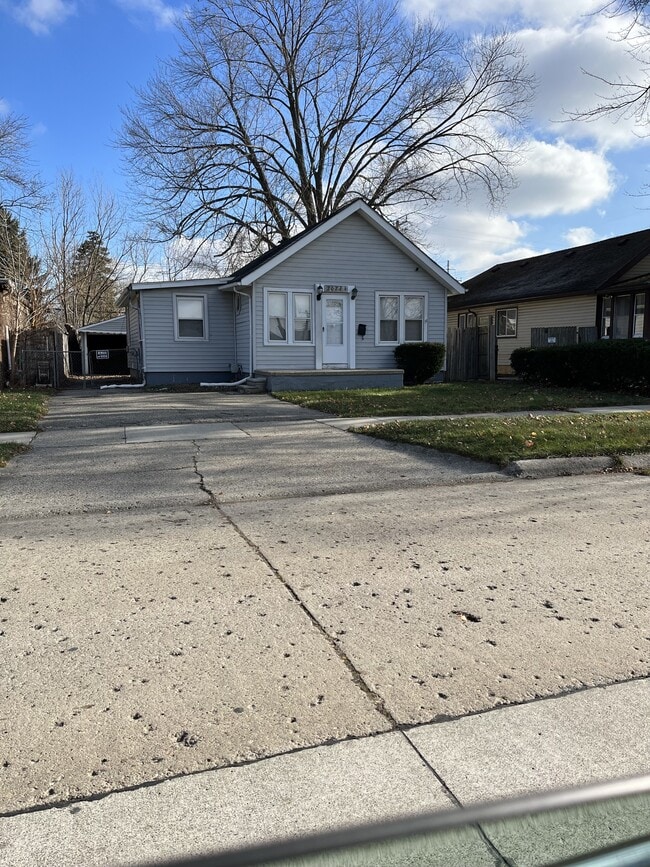 Building Photo - 20744 Ehlert Ave Rental