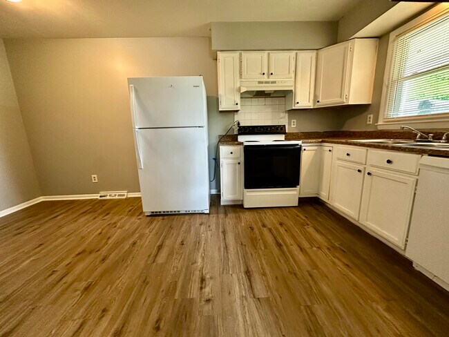 Photo - 749 Terrace View Dr