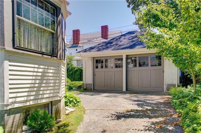 Photo - 9 Whitfield Pl Unit 2