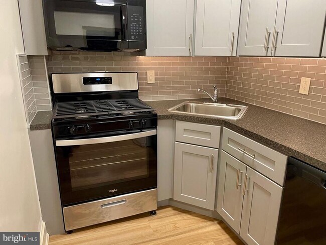 Photo - 126 Argyle Rd Unit A10