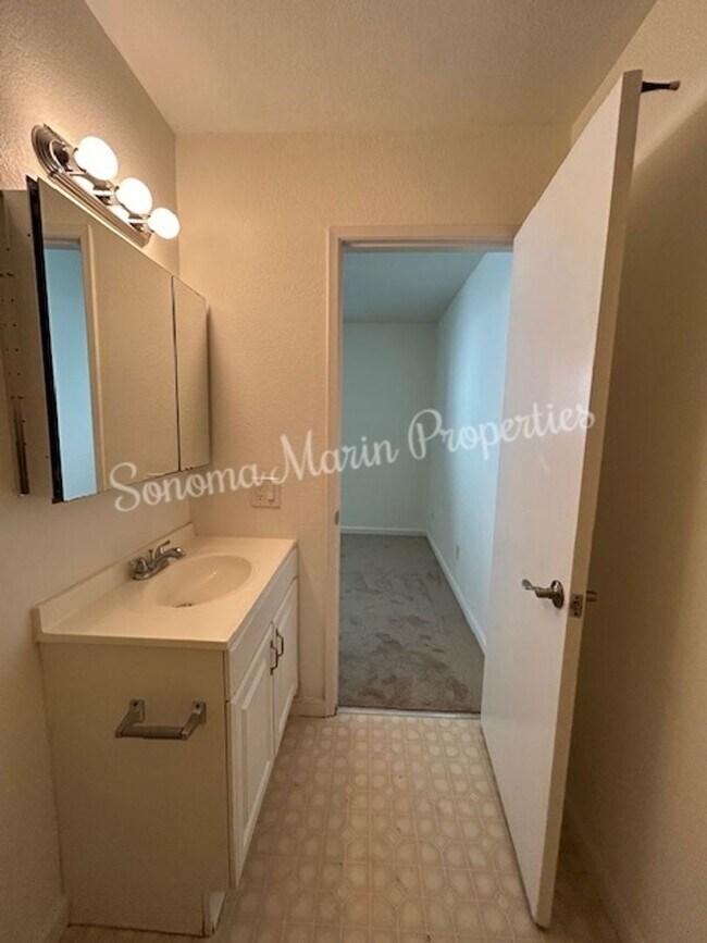 Photo - 1660 Slater St Unit #C