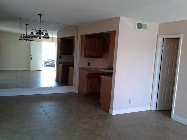 Photo - 3540 Villa Knolls N Dr