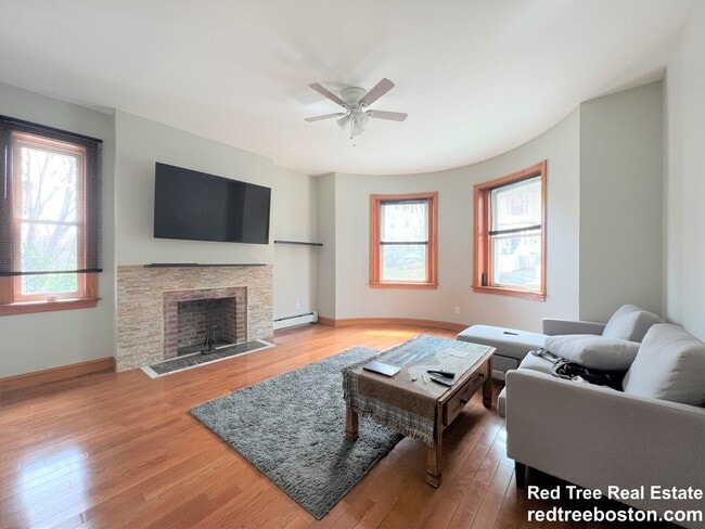 Photo - 655 Washington St