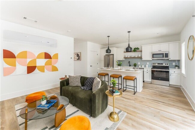 Building Photo - 1160 Gracewood Ave SE Unit 312
