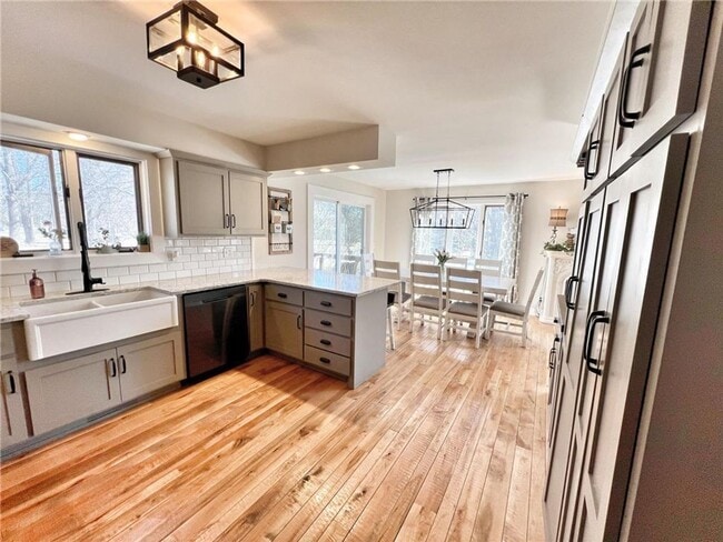 Photo - Remodeled 4 bedroom 2 bath 2 car Baxter Home