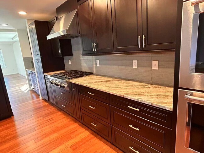 Photo - 6412 77th Dr NE