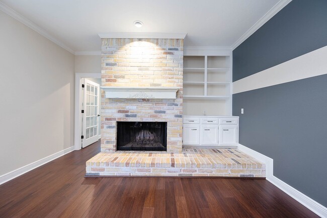 Photo - 2470 Country Club Dr
