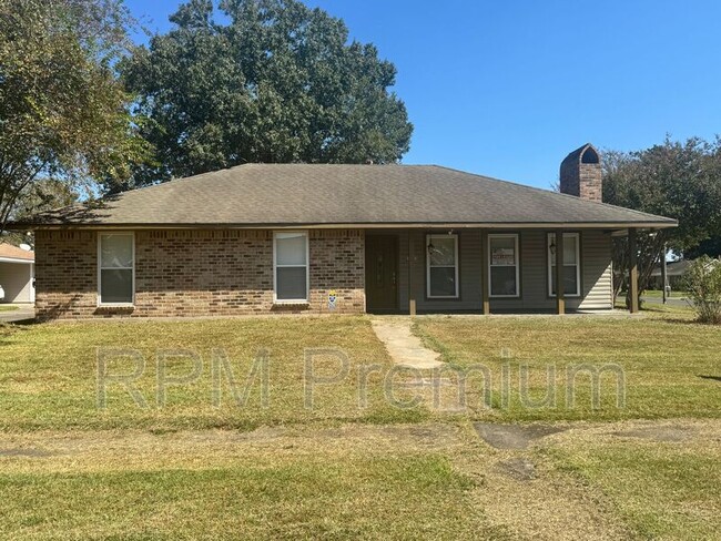 Photo - 2175 Deerwood Dr House