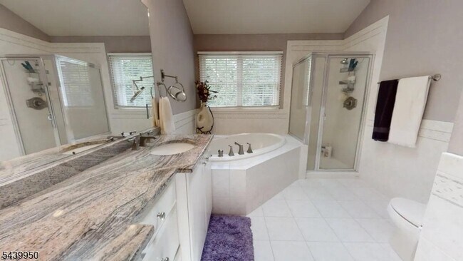 Photo - 711 Binghampton Ln