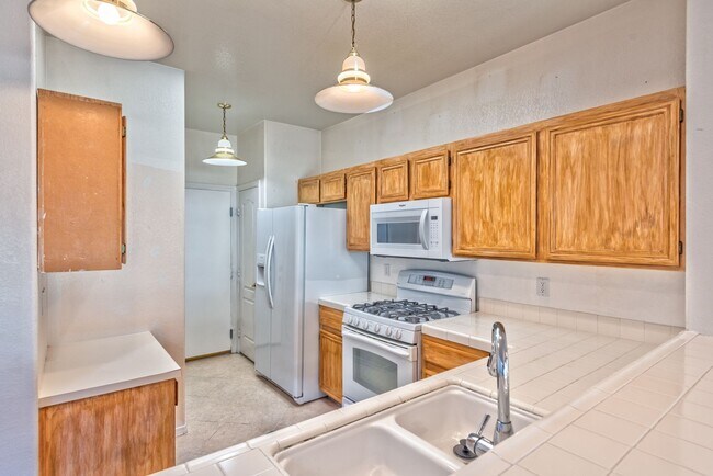 Photo - 5920 Greenery View Ln