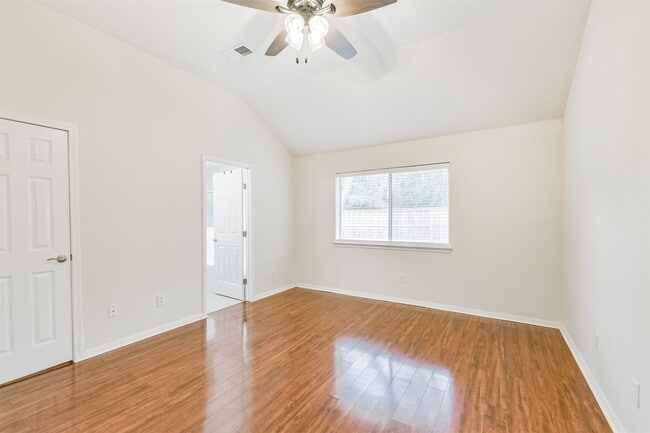 Building Photo - 4119 Hermitage Hollow Ln