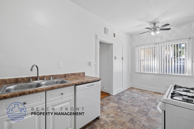 Photo - 566 W. 17th St.
