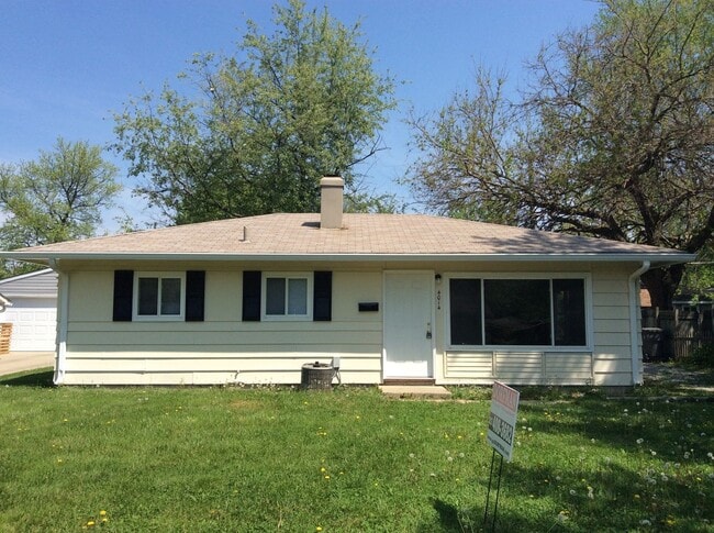 Building Photo - Eagledale - 3 bedroom home