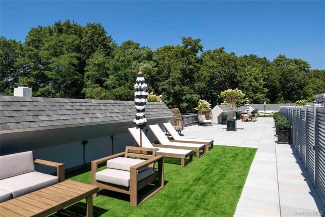 Photo - 100 E Putnam Ave Apartamento