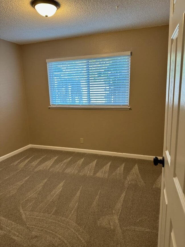 Photo - Charming & Cozy 2-Bedroom Home in West Sacramento - Perfect for Your Next Stay!