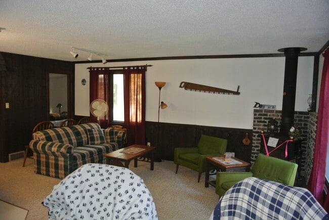 Photo - 8843 Lake Shore Dr