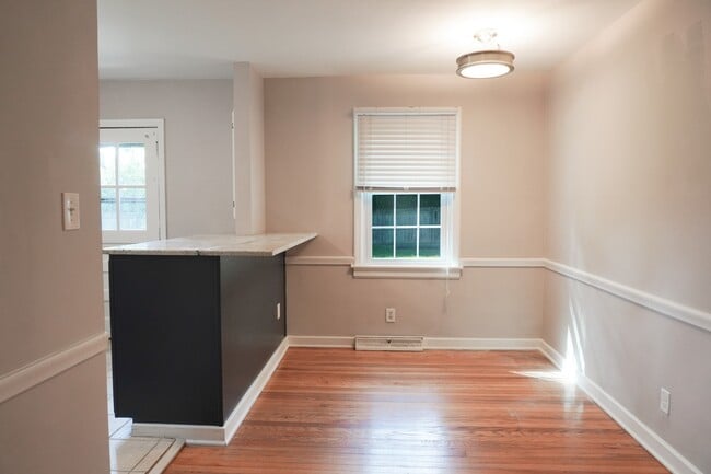 Photo - 1004 Baywood Ct