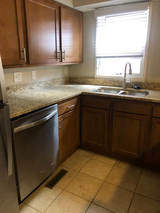 Photo - 1282 Hunter Ave Unidad C