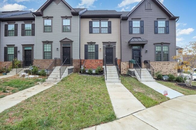 Building Photo - 2042 Track Cir